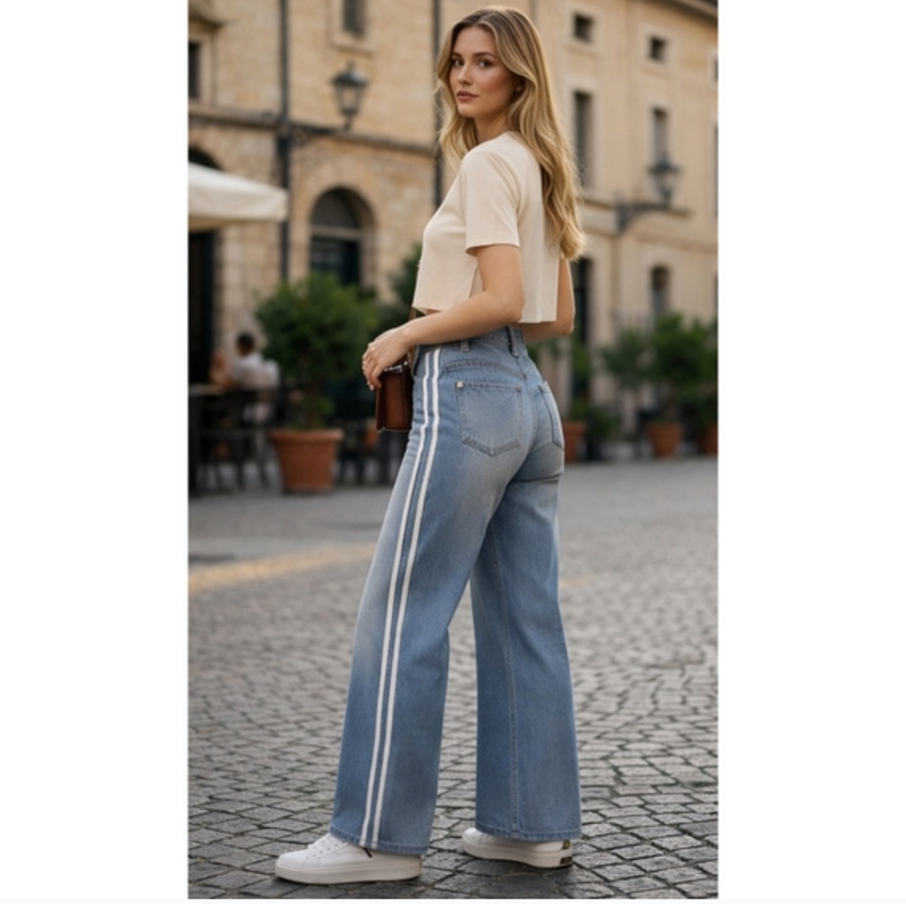 Brand New HALARA Light Blue Wide Leg Jeans with White Stripes Medium